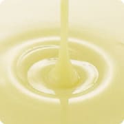なめらかな質感のローヤルゼリー
